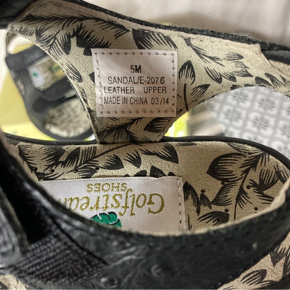 NIB…Golfstream Womens Leather Croc Golf
Sandals Size 5 - Picture 4 of 6